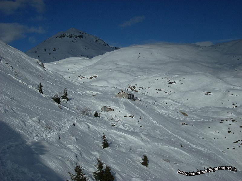 09 14369 Panorama alle nostre spalle.JPG